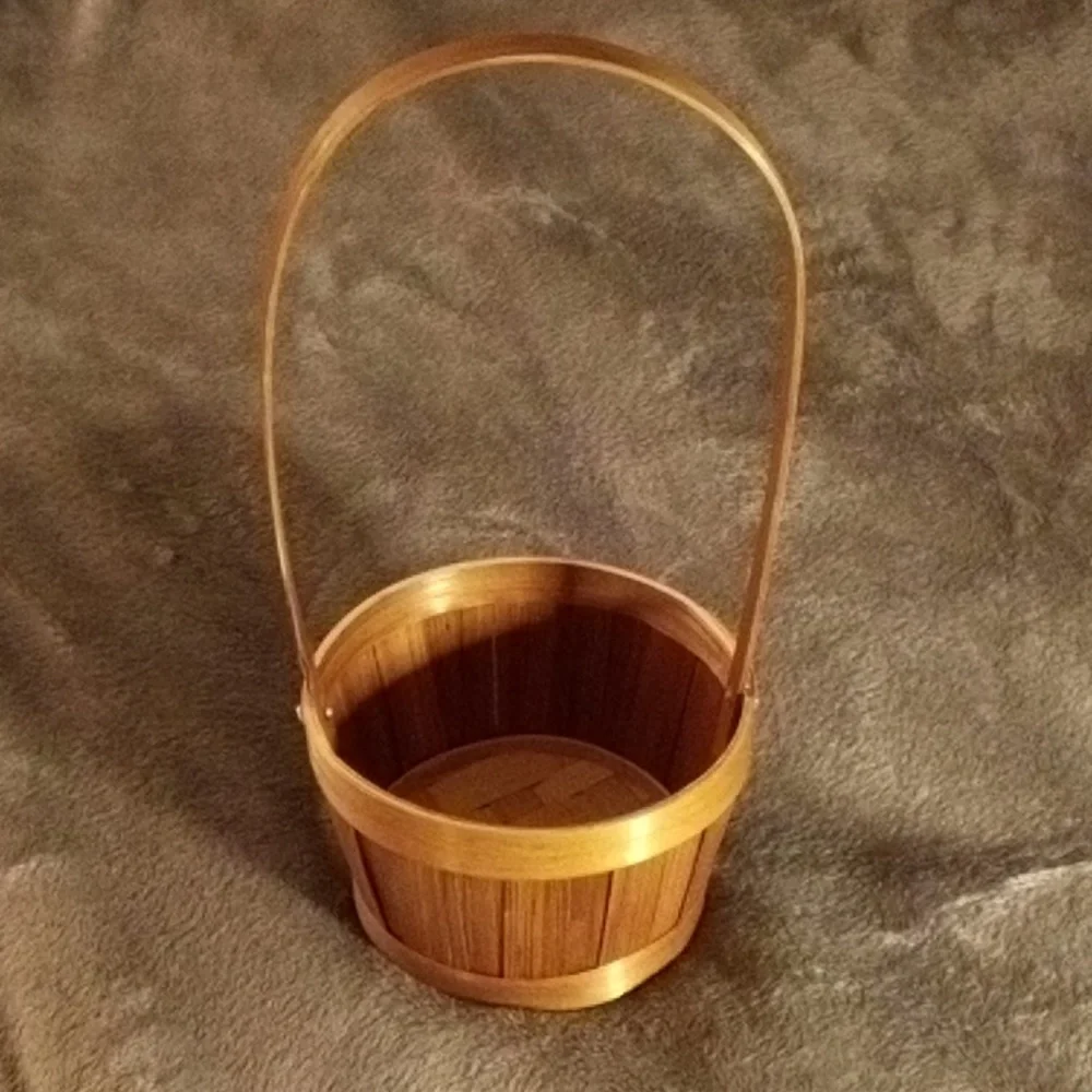 SMALL BASKET WITH HANDLE